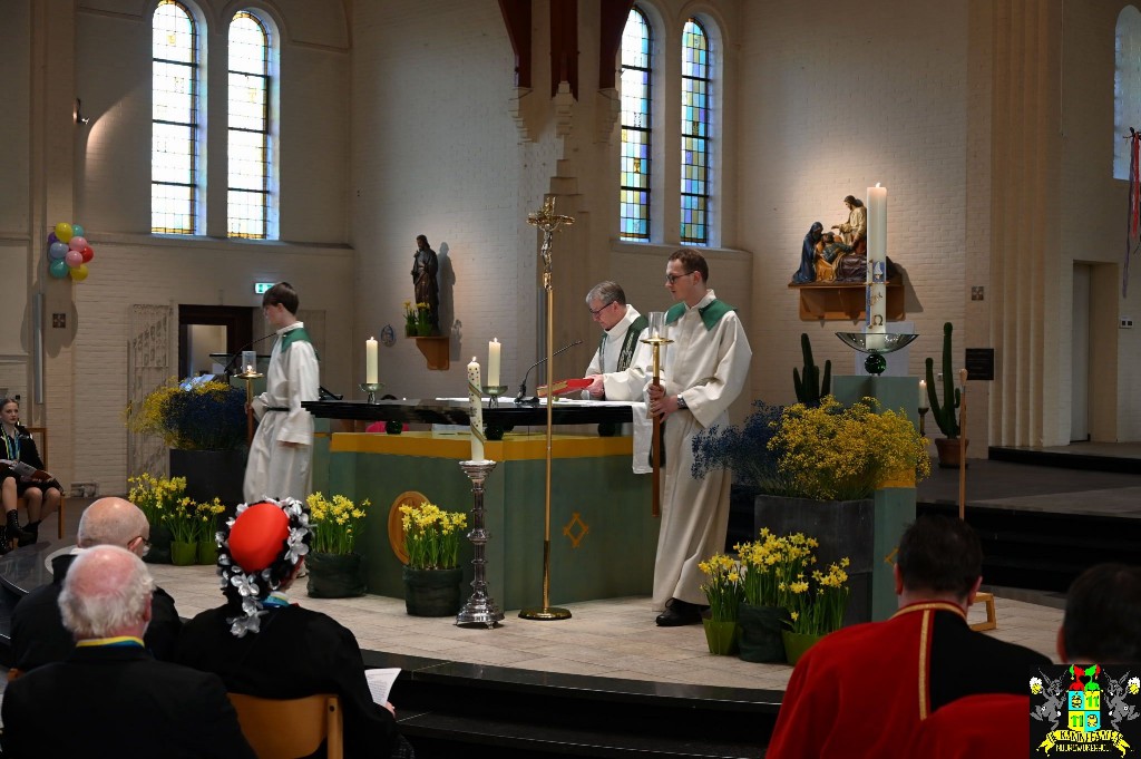 ../Images/Kerkmis 66 jaar Kaninefaaten 040.jpg